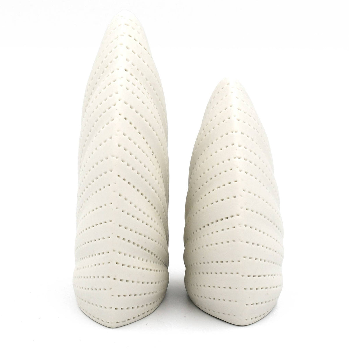 Art Floral Trading White Dotted Porcelain Salt and Pepper Shaker Set