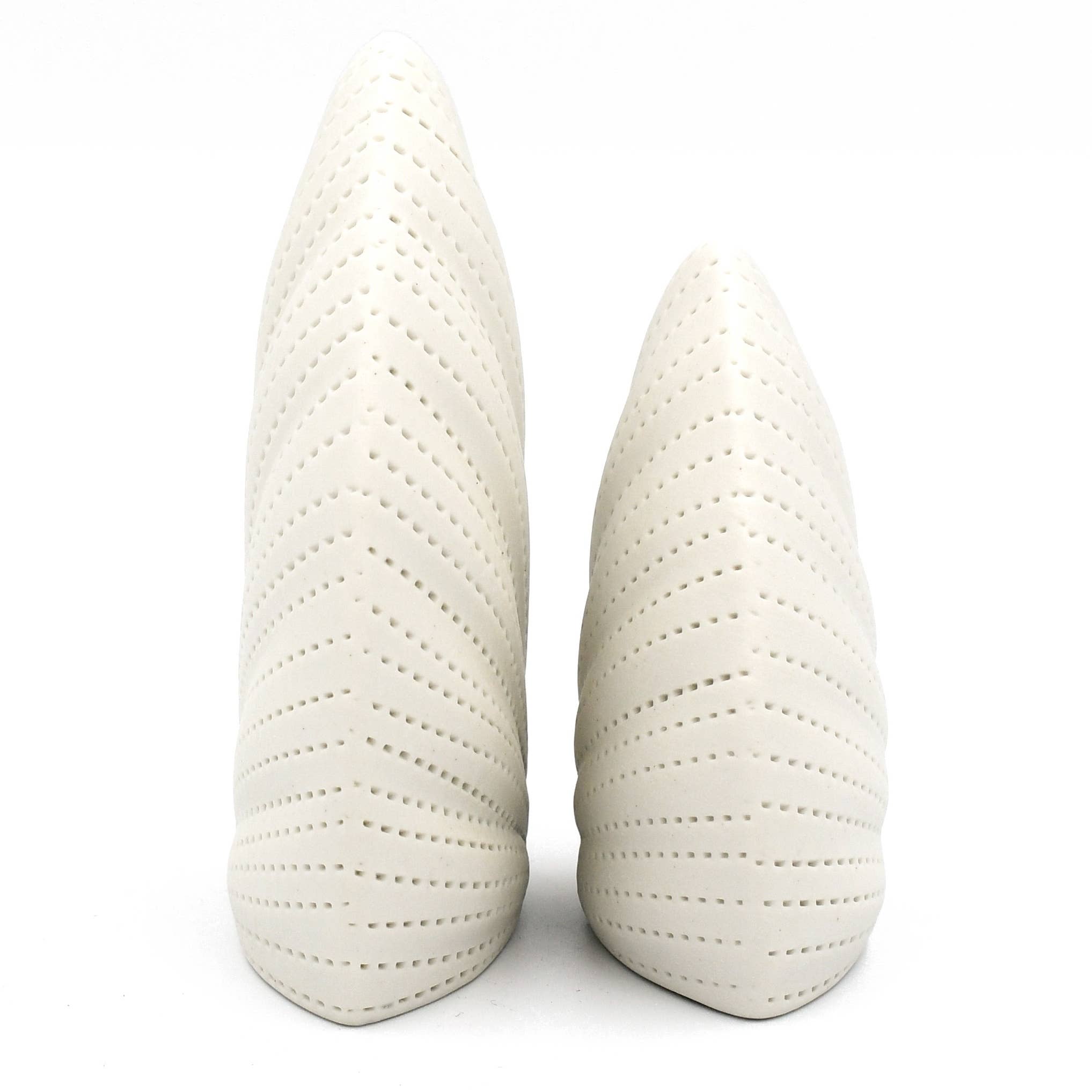 Art Floral Trading White Dotted Porcelain Salt and Pepper Shaker Set
