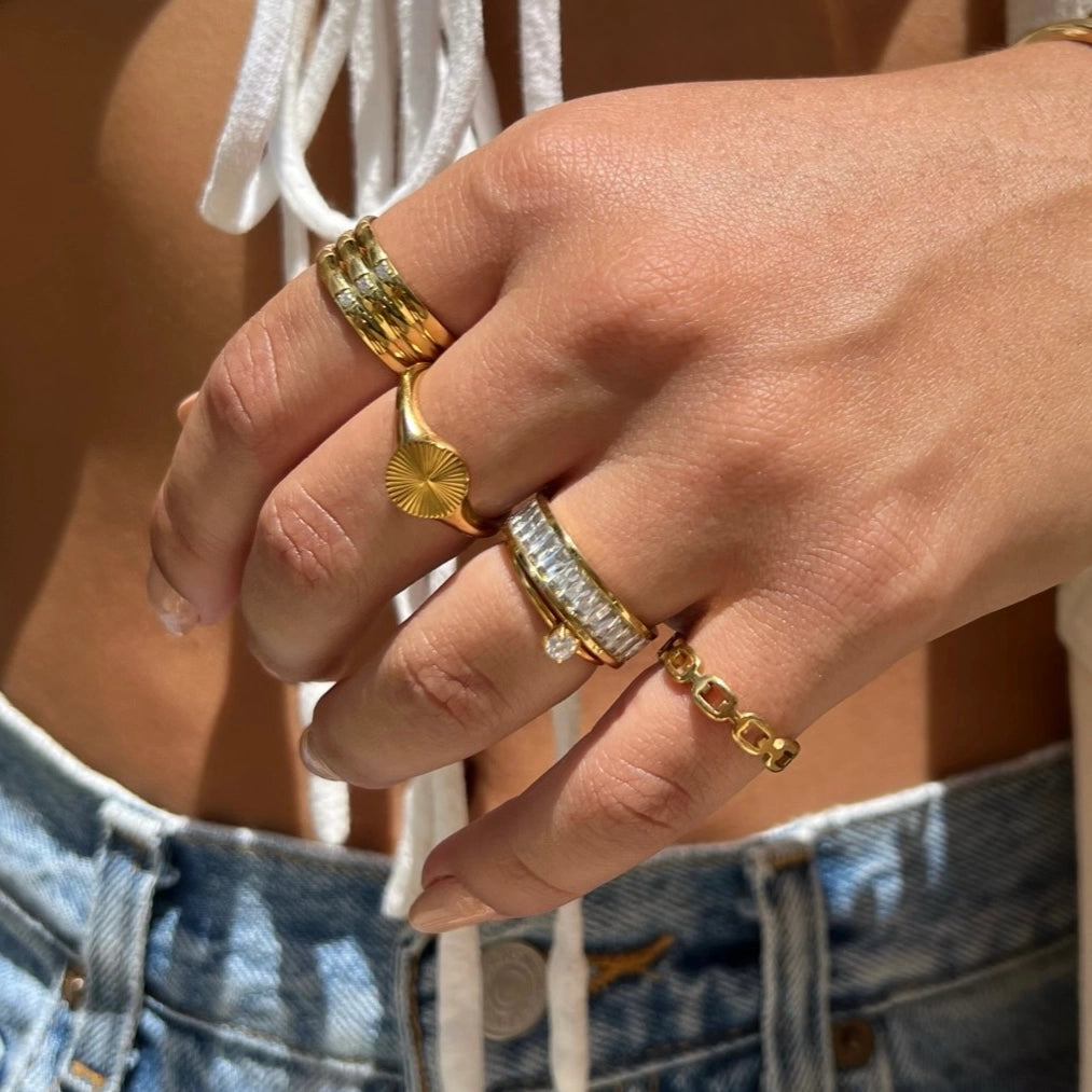 Ellie Vail - Billy Dainty Chain Link Ring