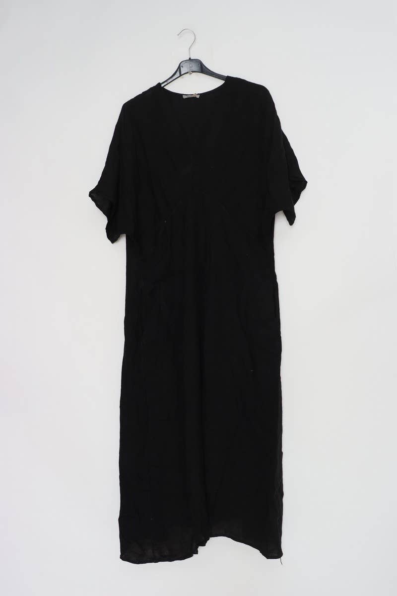 LÉA & LUC Flowing V-Neck Linen Maxi Dress