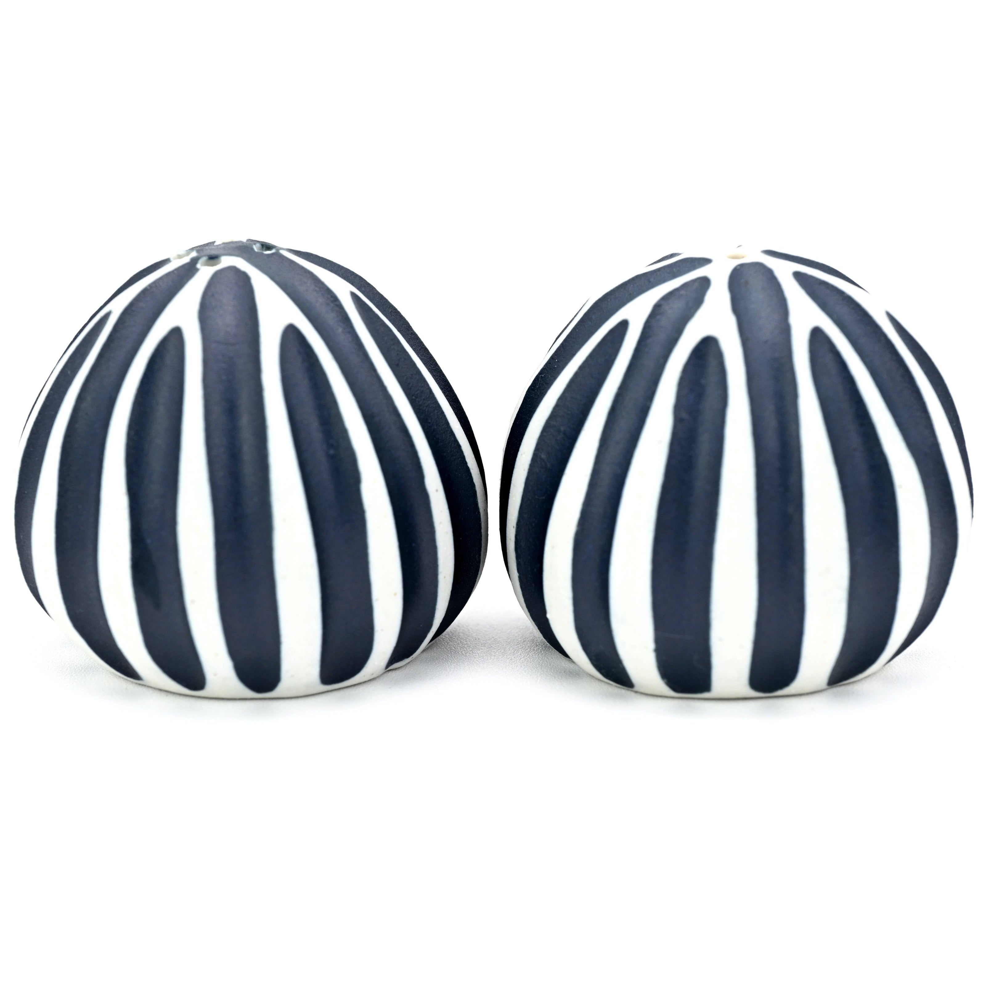 Art Floral Trading Blue Pebble Porcelain Salt and Pepper Shaker Set