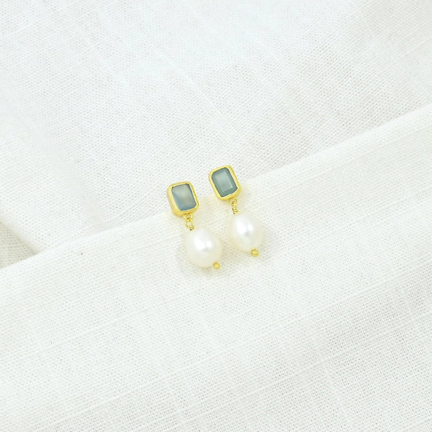 Schmuckoo Berlin - Freya Earrings Gold - Pearl & Blue Chalcedony