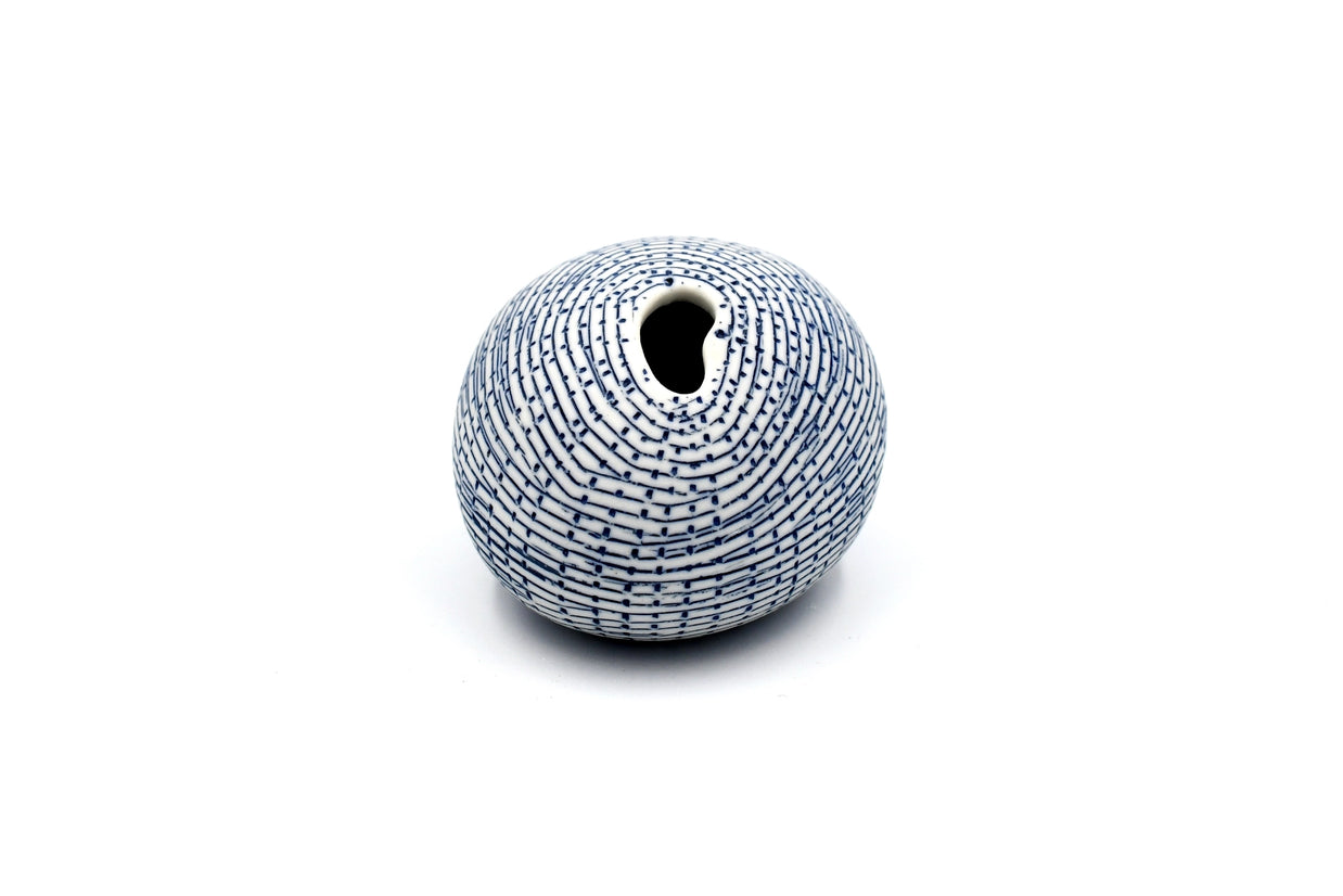 AFT Crosshatch Pebble Mini S-Handcrafted Porcelain Bud Vase