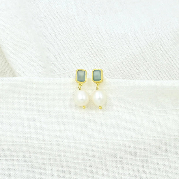 Schmuckoo Berlin - Freya Earrings Gold - Pearl & Blue Chalcedony