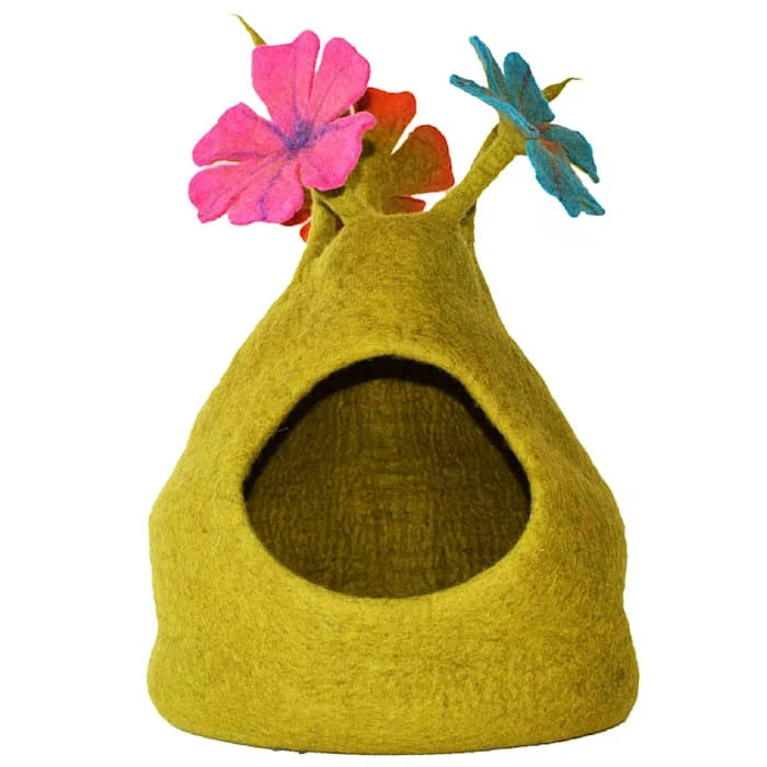 Dharma Dog Karma Cat Bouquet Wool Pet Cave